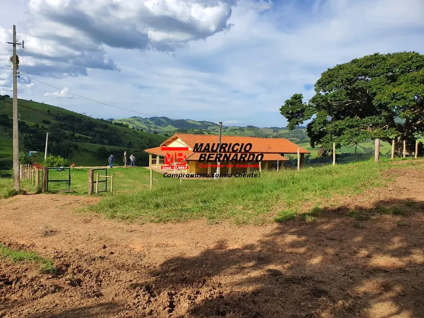 Foto 8 de Fazenda / Haras com 3 quartos à venda, 60m2 em Munhoz - MG