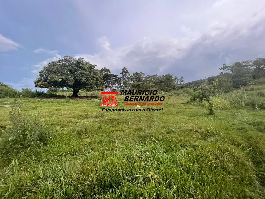 Foto 1 de Sítio / Rancho com 3 quartos à venda, 15m2 em Amparo - SP