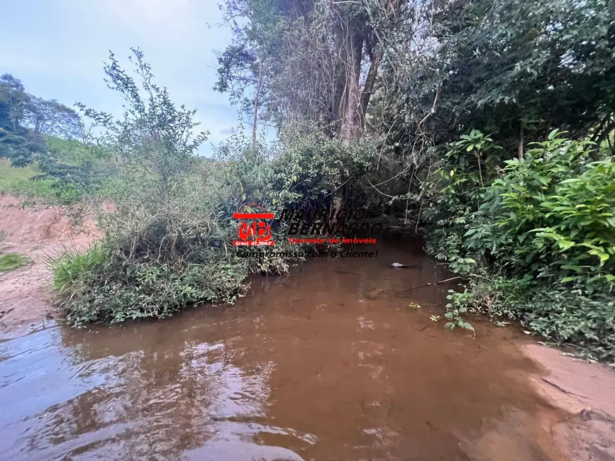 Foto 3 de Sítio / Rancho com 3 quartos à venda, 15m2 em Amparo - SP