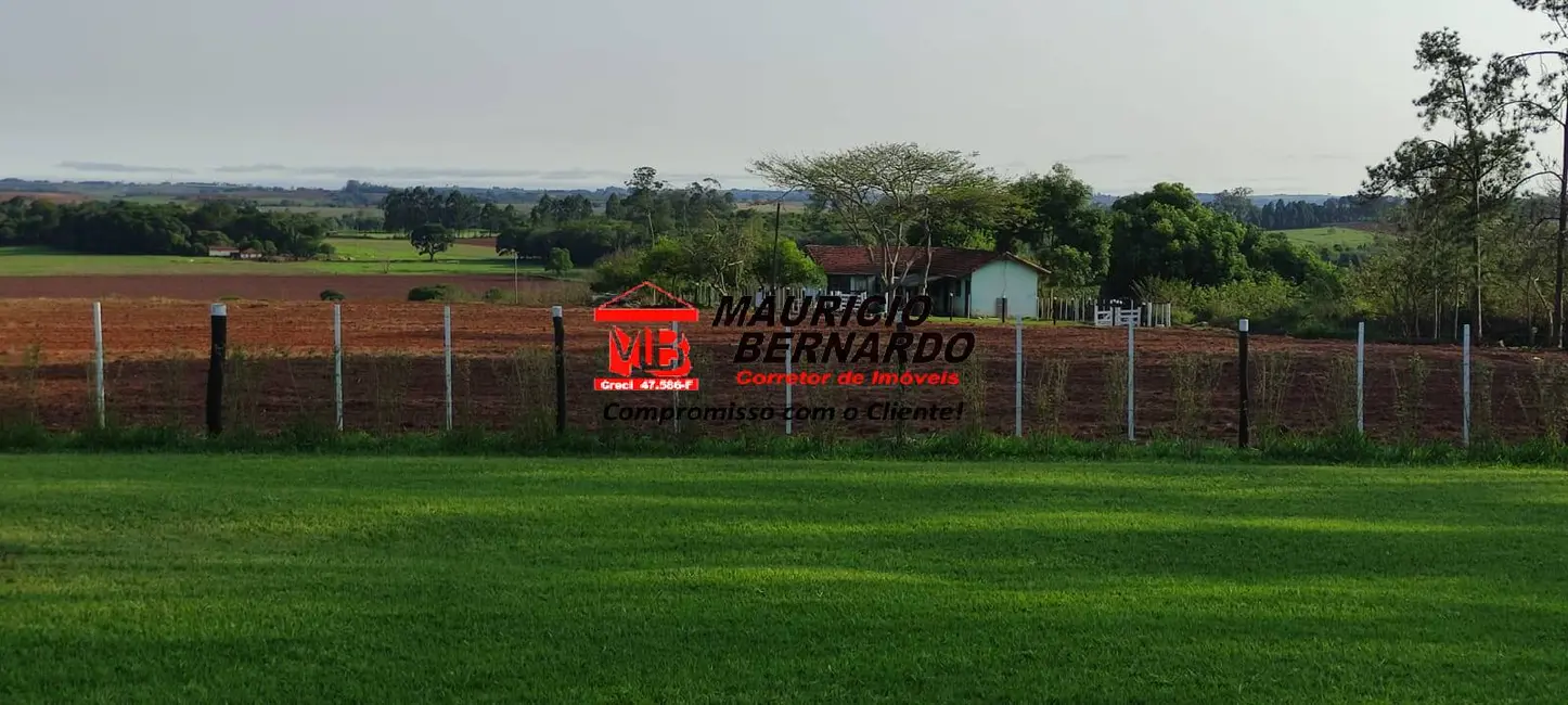 Sítio / Rancho com 3 quartos à venda, 10m2 em Vale dos Lagos, Tatui - SP - imagem 5 Foto 5 de Sítio / Rancho com 3 quartos à venda, 10m2 em Vale dos Lagos, Tatui - SP
