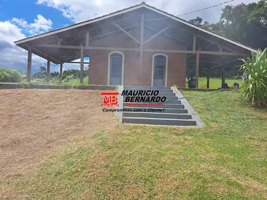 Foto 2 de Sítio / Rancho com 3 quartos à venda, 15m2 em Braganca Paulista - SP