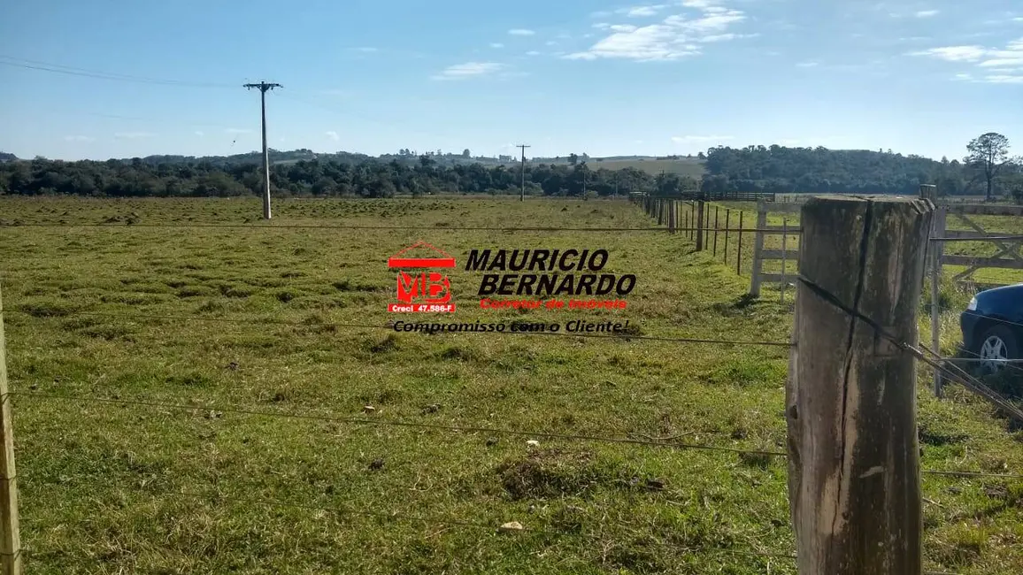 Foto 5 de Sítio / Rancho à venda, 17m2 em Angatuba - SP