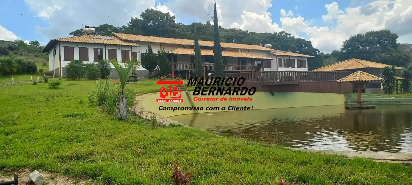 Foto 1 de Fazenda / Haras com 8 quartos à venda, 420m2 em Oliveira, MG