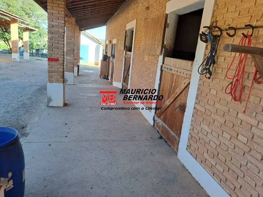 Foto 3 de Fazenda / Haras com 3 quartos à venda em Morungaba - SP