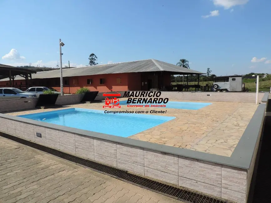 Foto 2 de Fazenda / Haras à venda, 27m2 em Jacarei - SP