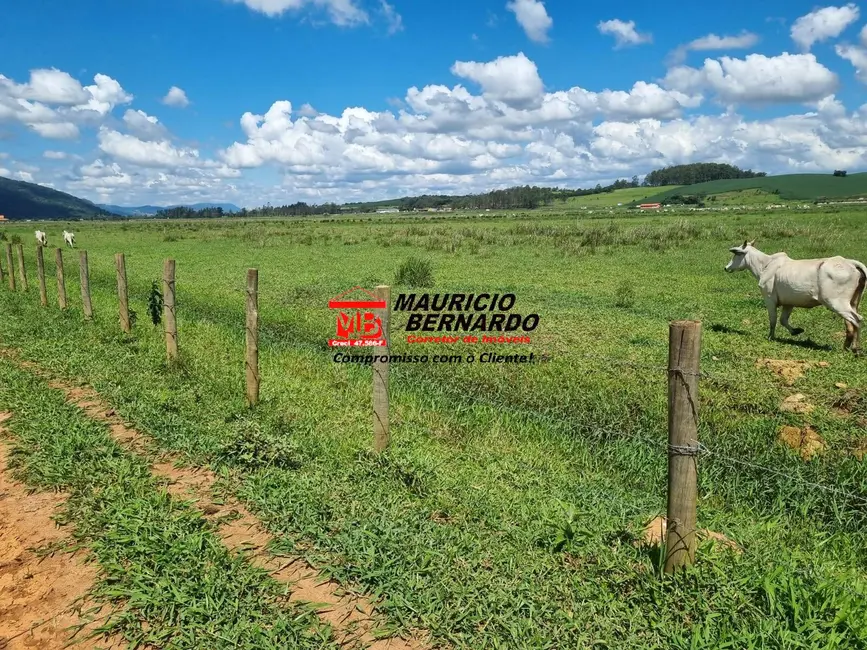 Foto 9 de Fazenda / Haras à venda, 172m2 em Pouso Alegre - MG