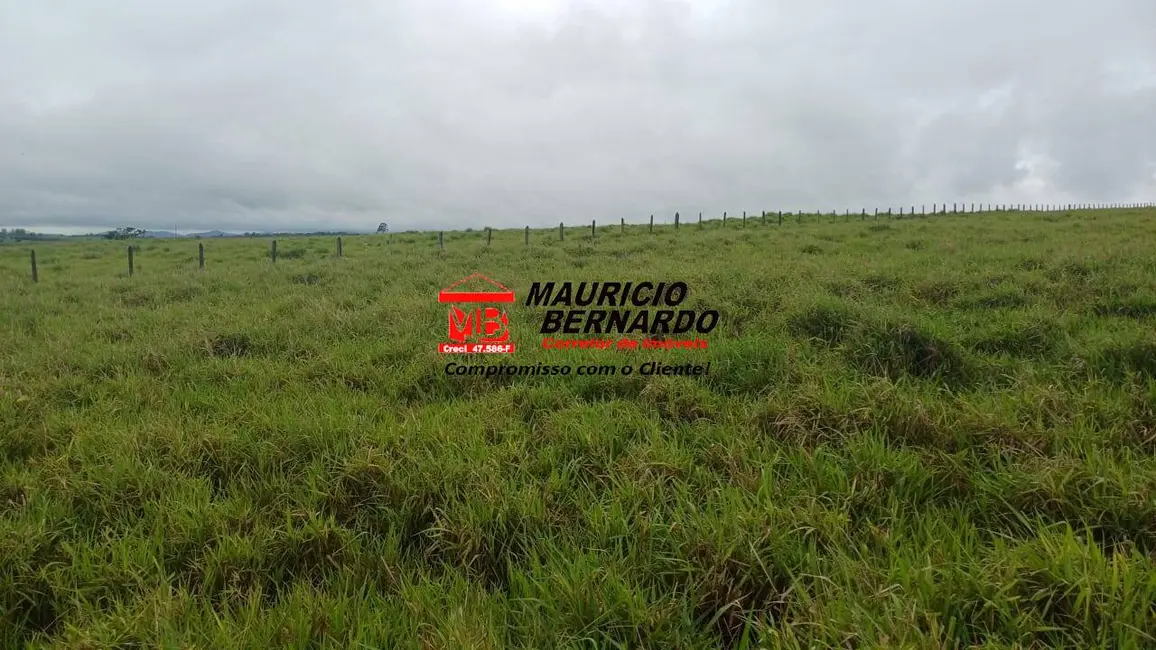 Foto 5 de Sítio / Rancho com 4 quartos à venda, 29m2 em Guaratingueta - SP