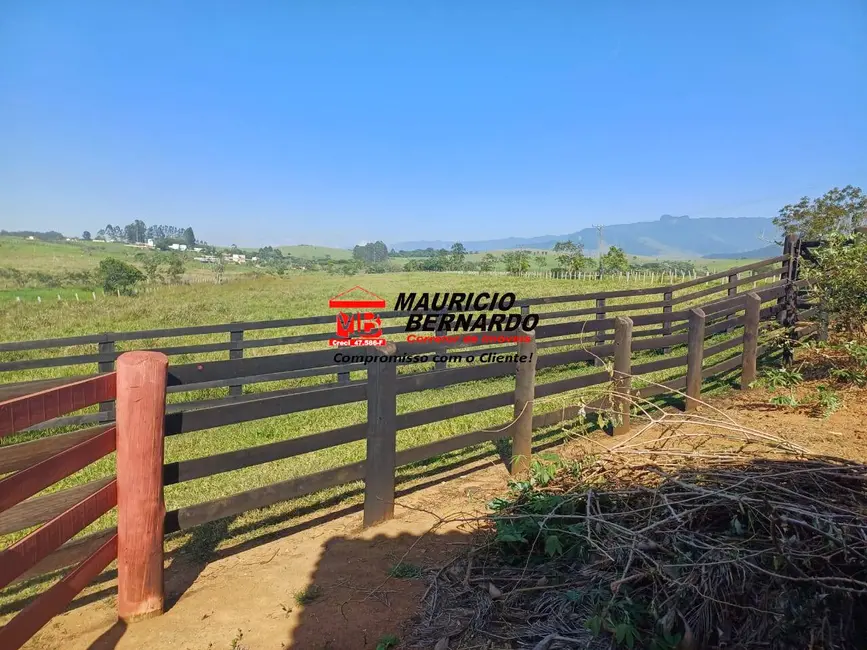 Foto 6 de Sítio / Rancho com 4 quartos à venda, 29m2 em Guaratingueta - SP