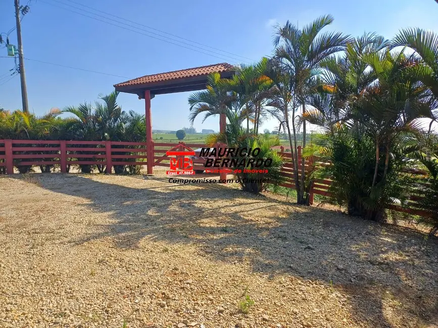 Foto 3 de Sítio / Rancho com 4 quartos à venda, 29m2 em Guaratingueta - SP