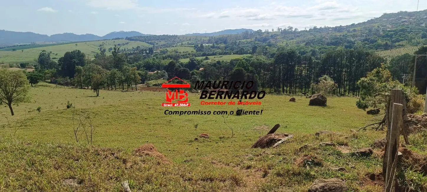 Foto 2 de Sítio / Rancho com 3 quartos à venda, 35m2 em Atibaia - SP