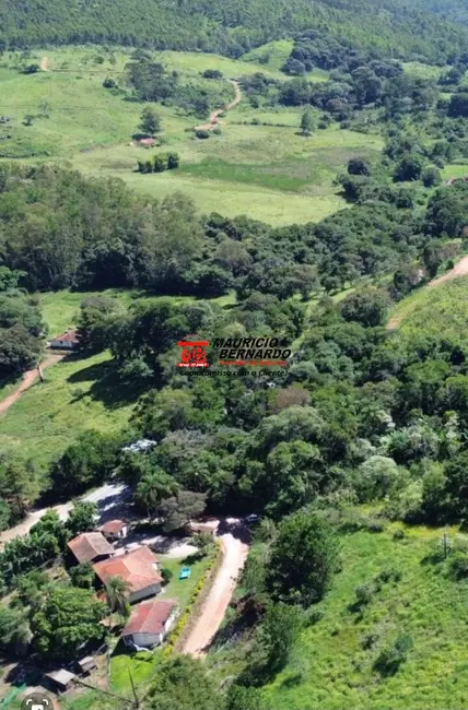 Foto 3 de Fazenda / Haras com 2 quartos à venda, 90m2 em Amparo - SP