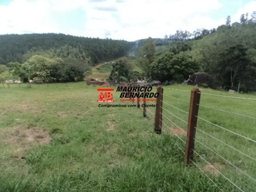 Foto 1 de Sítio / Rancho com 3 quartos à venda, 9m2 em Braganca Paulista - SP