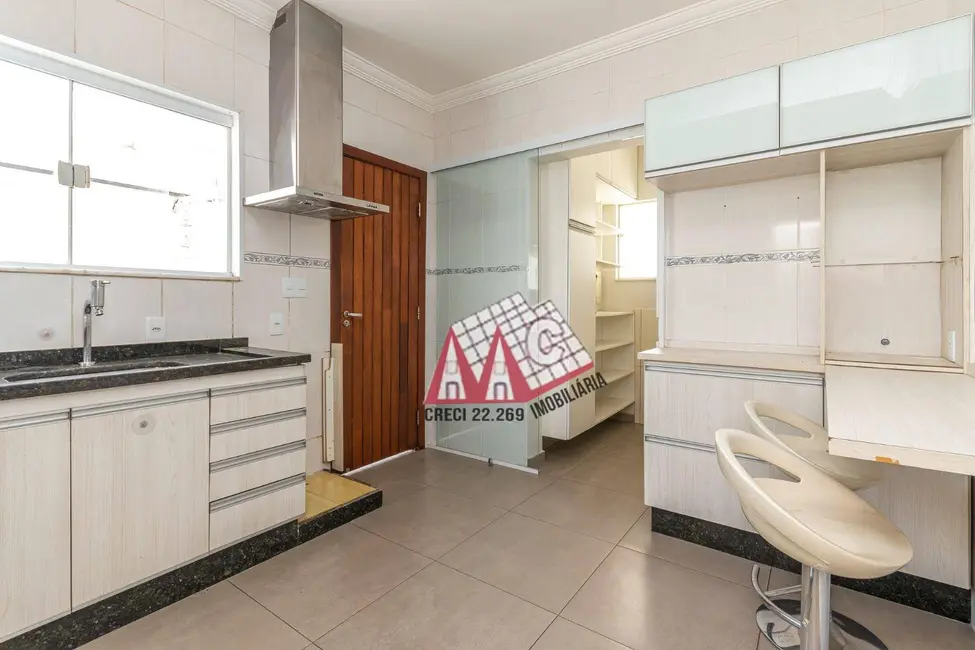 Sobrado com 4 quartos à venda, 200m2 em Wanel Ville, Sorocaba - SP - imagem 8 Foto 8 de Sobrado com 4 quartos à venda, 200m2 em Wanel Ville, Sorocaba - SP