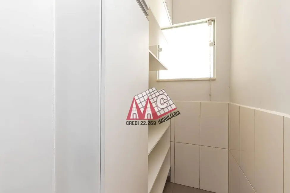 Sobrado com 4 quartos à venda, 200m2 em Wanel Ville, Sorocaba - SP - imagem 7 Foto 7 de Sobrado com 4 quartos à venda, 200m2 em Wanel Ville, Sorocaba - SP