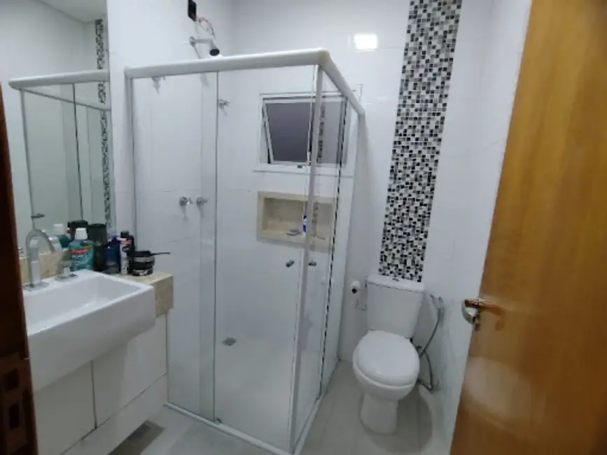 Sobrado com 3 quartos à venda, 200m2 em Wanel Ville, Sorocaba - SP - imagem 7 Foto 7 de Sobrado com 3 quartos à venda, 200m2 em Wanel Ville, Sorocaba - SP