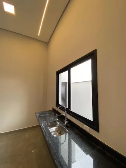 Casa de Condomínio com 3 quartos à venda, 200m2 em Wanel Ville, Sorocaba - SP - imagem 5 Foto 5 de Casa de Condomínio com 3 quartos à venda, 200m2 em Wanel Ville, Sorocaba - SP