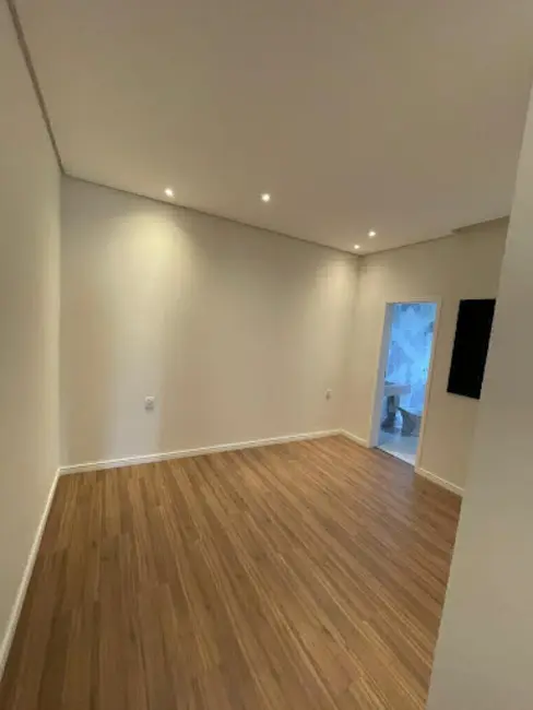 Casa de Condomínio com 3 quartos à venda, 200m2 em Wanel Ville, Sorocaba - SP - imagem 4 Foto 4 de Casa de Condomínio com 3 quartos à venda, 200m2 em Wanel Ville, Sorocaba - SP