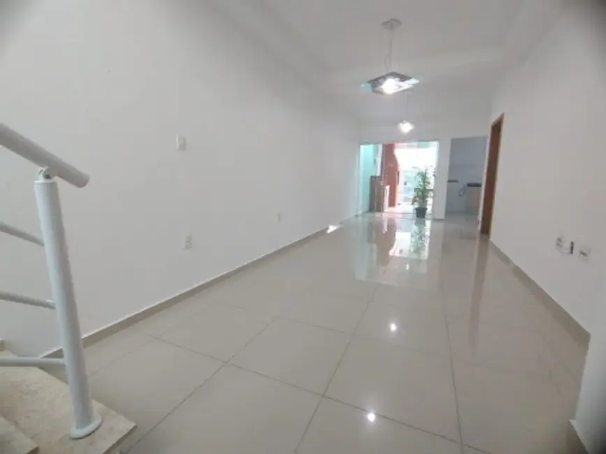 Sobrado com 3 quartos à venda, 200m2 em Wanel Ville, Sorocaba - SP - imagem 3 Foto 3 de Sobrado com 3 quartos à venda, 200m2 em Wanel Ville, Sorocaba - SP
