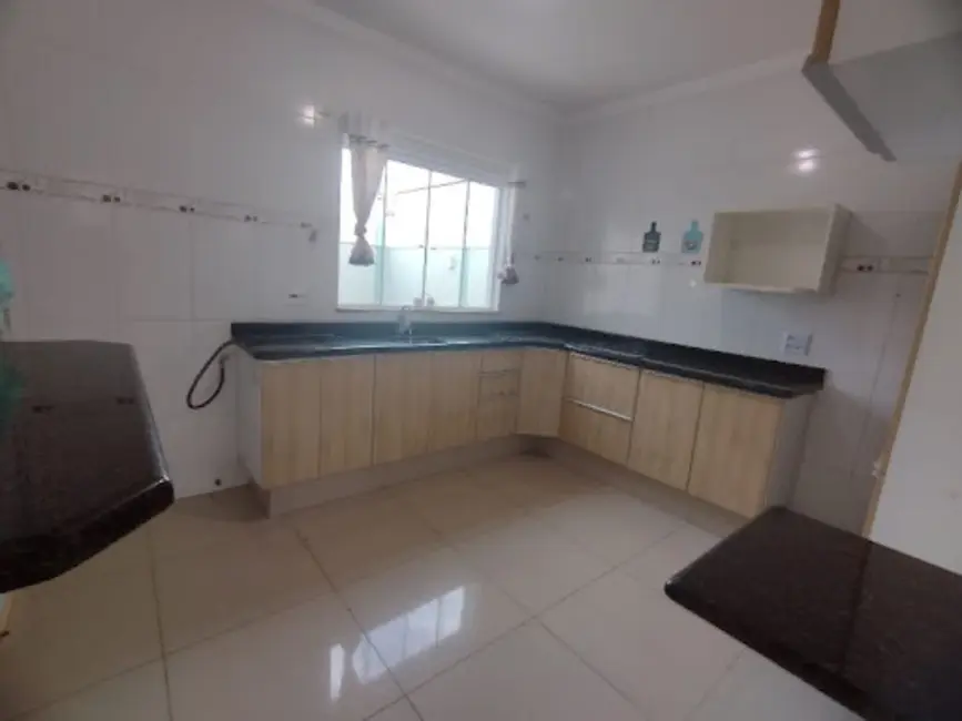 Sobrado com 3 quartos à venda, 200m2 em Wanel Ville, Sorocaba - SP - imagem 4 Foto 4 de Sobrado com 3 quartos à venda, 200m2 em Wanel Ville, Sorocaba - SP