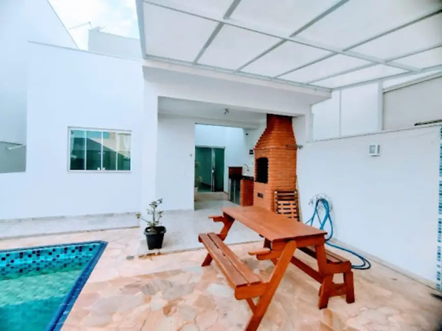 Foto 2 de Sobrado com 3 quartos à venda e para alugar, 200m2 em Wanel Ville, Sorocaba - SP