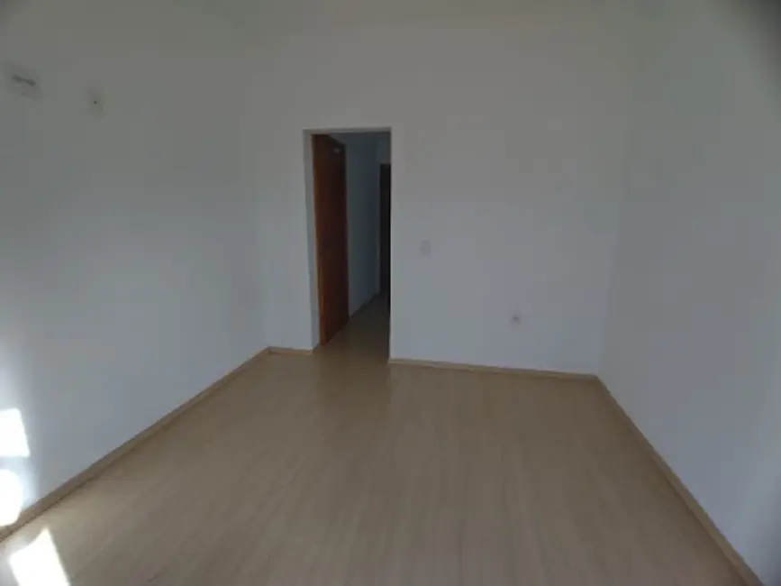 Sobrado com 3 quartos à venda, 200m2 em Wanel Ville, Sorocaba - SP - imagem 8 Foto 8 de Sobrado com 3 quartos à venda, 200m2 em Wanel Ville, Sorocaba - SP