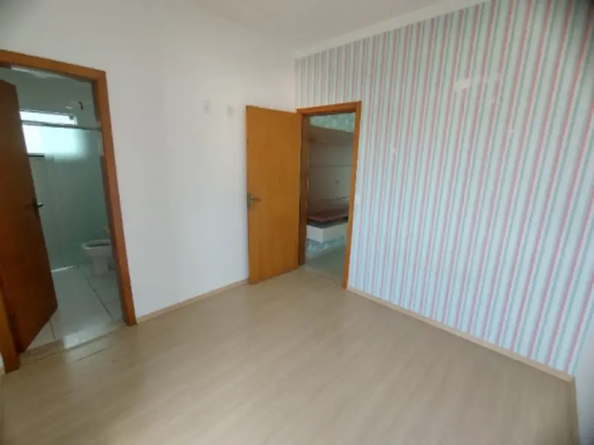 Sobrado com 3 quartos à venda, 200m2 em Wanel Ville, Sorocaba - SP - imagem 6 Foto 6 de Sobrado com 3 quartos à venda, 200m2 em Wanel Ville, Sorocaba - SP