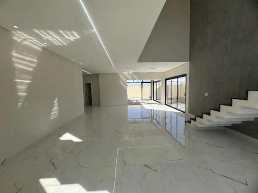 Foto 2 de Sobrado com 4 quartos à venda, 360m2 em Jardim Novo Eldorado, Sorocaba - SP