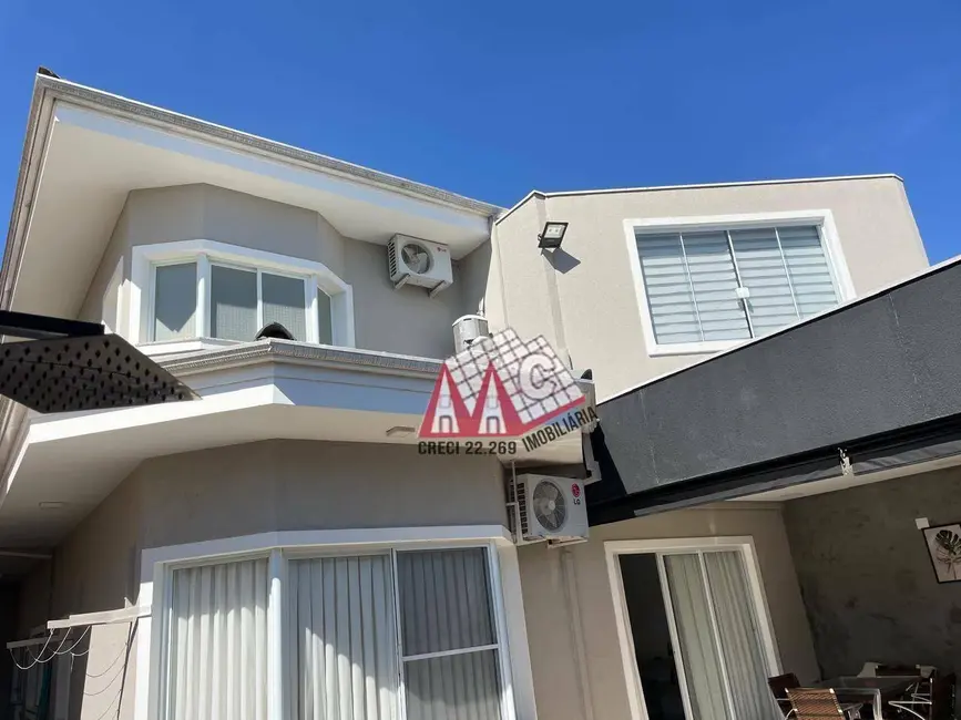 Foto 3 de Sobrado com 3 quartos à venda, 297m2 em Aracoiaba Da Serra - SP