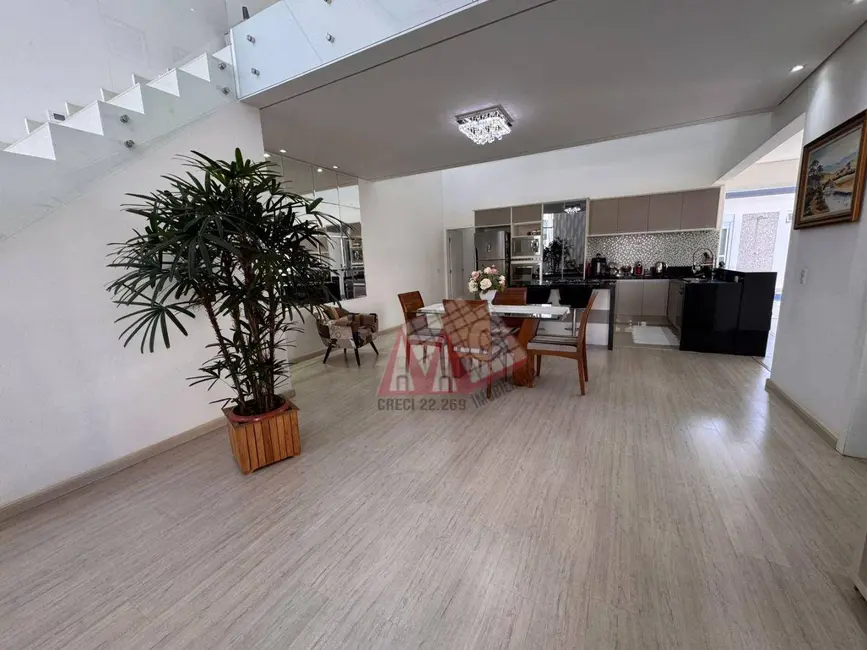 Casa de Condomínio com 3 quartos à venda, 275m2 em Wanel Ville, Sorocaba - SP - imagem 3 Foto 3 de Casa de Condomínio com 3 quartos à venda, 275m2 em Wanel Ville, Sorocaba - SP