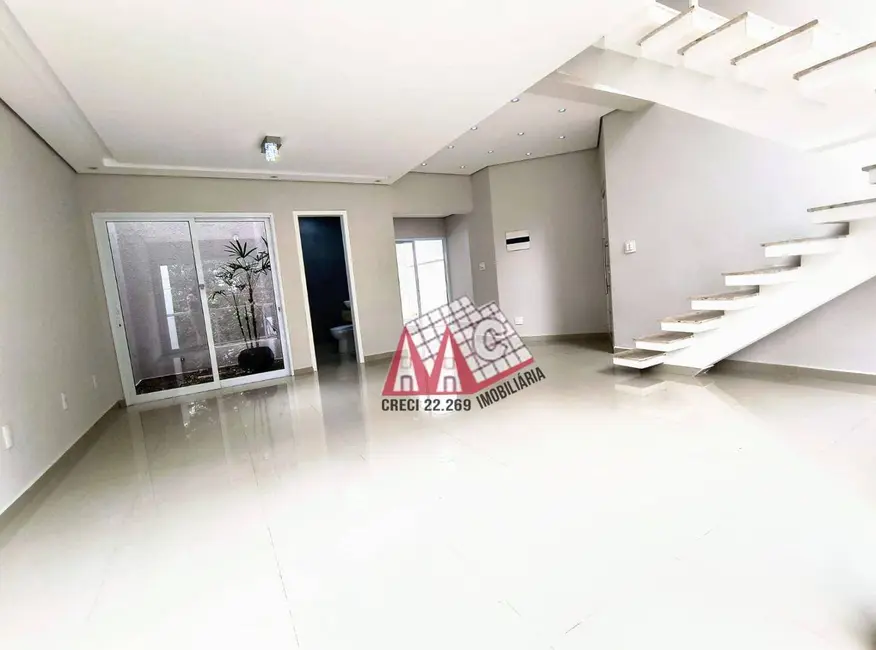 Sobrado com 3 quartos à venda, 200m2 em Wanel Ville, Sorocaba - SP - imagem 3 Foto 3 de Sobrado com 3 quartos à venda, 200m2 em Wanel Ville, Sorocaba - SP