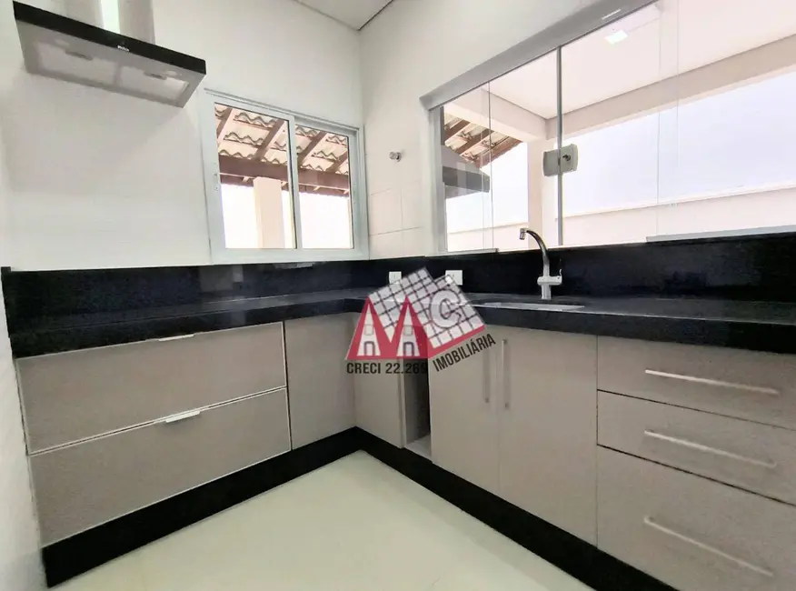 Sobrado com 3 quartos à venda, 200m2 em Wanel Ville, Sorocaba - SP - imagem 9 Foto 9 de Sobrado com 3 quartos à venda, 200m2 em Wanel Ville, Sorocaba - SP