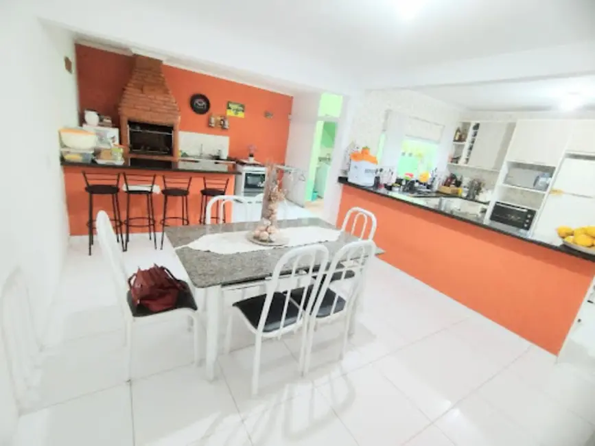 Foto 1 de Sobrado com 4 quartos à venda, 130m2 em Jardim Itanguá, Sorocaba - SP
