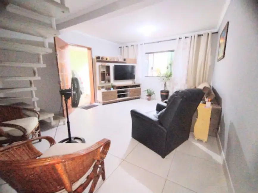 Foto 2 de Sobrado com 4 quartos à venda, 130m2 em Jardim Itanguá, Sorocaba - SP