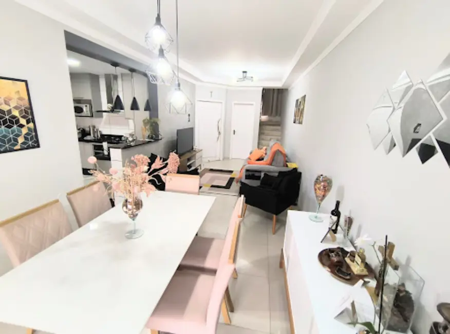 Sobrado com 3 quartos à venda, 200m2 em Wanel Ville, Sorocaba - SP - imagem 6 Foto 6 de Sobrado com 3 quartos à venda, 200m2 em Wanel Ville, Sorocaba - SP