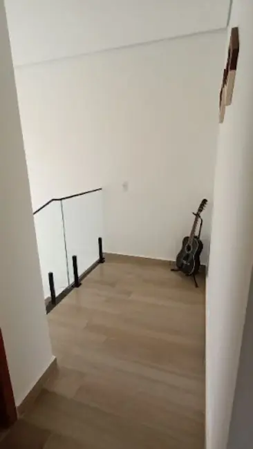 Sobrado com 3 quartos à venda, 200m2 em Wanel Ville, Sorocaba - SP - imagem 7 Foto 7 de Sobrado com 3 quartos à venda, 200m2 em Wanel Ville, Sorocaba - SP