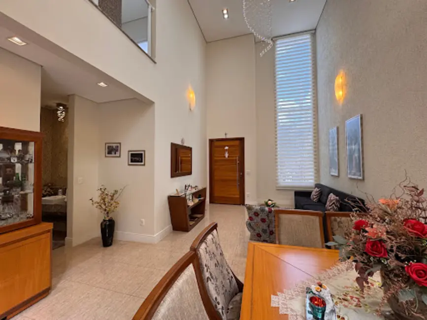 Sobrado com 3 quartos à venda, 300m2 em Jardim Gonçalves, Sorocaba - SP - imagem 1 Foto 1 de Sobrado com 3 quartos à venda, 300m2 em Jardim Gonçalves, Sorocaba - SP