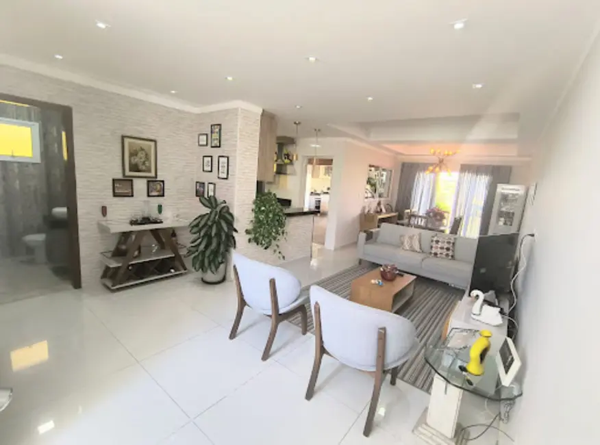 Foto 1 de Sobrado com 3 quartos à venda, 200m2 em Wanel Ville, Sorocaba - SP
