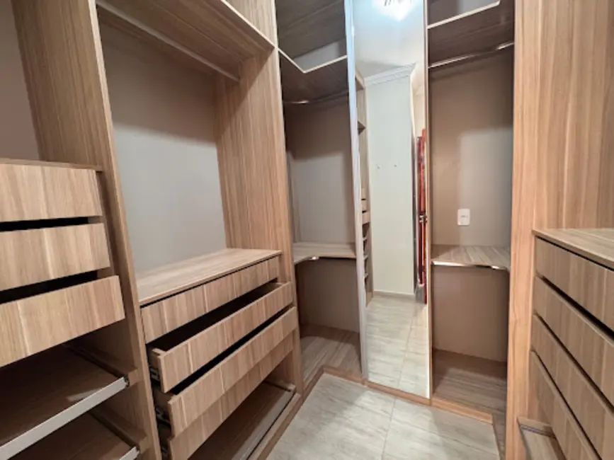 Foto 8 de Sobrado com 4 quartos à venda e para alugar, 200m2 em Sorocaba - SP