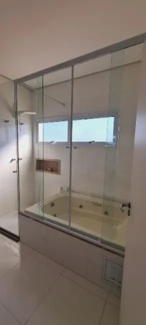 Sobrado com 3 quartos à venda e para alugar, 250m2 em Sorocaba - SP - imagem 4 Foto 4 de Sobrado com 3 quartos à venda e para alugar, 250m2 em Sorocaba - SP