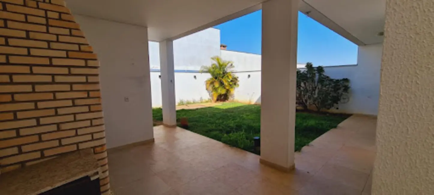 Sobrado com 3 quartos à venda e para alugar, 250m2 em Sorocaba - SP - imagem 3 Foto 3 de Sobrado com 3 quartos à venda e para alugar, 250m2 em Sorocaba - SP