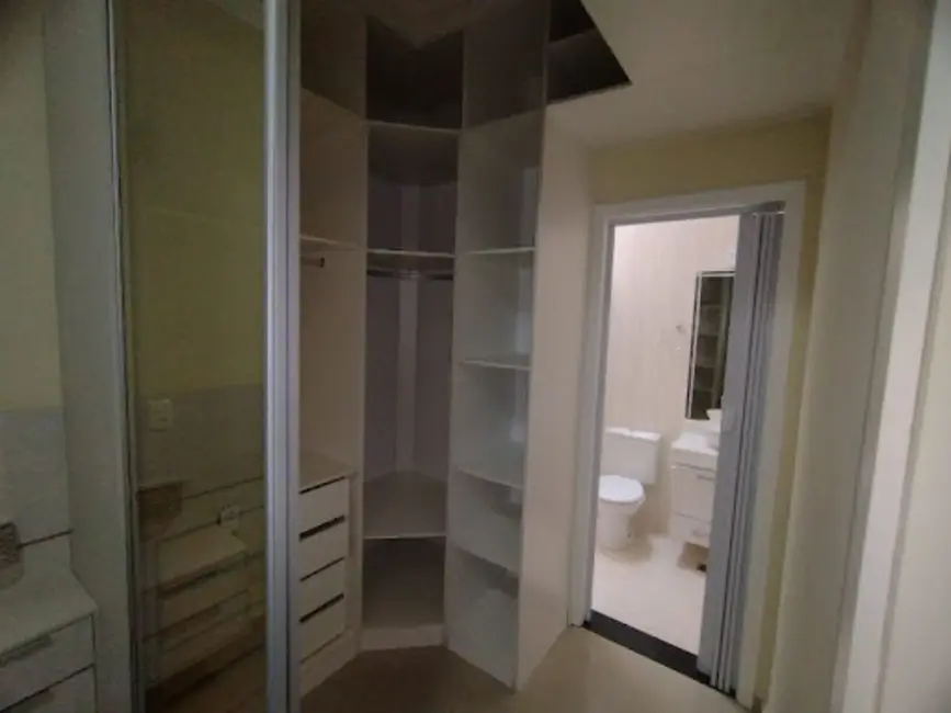 Sobrado com 3 quartos à venda, 200m2 em Wanel Ville, Sorocaba - SP - imagem 3 Foto 3 de Sobrado com 3 quartos à venda, 200m2 em Wanel Ville, Sorocaba - SP