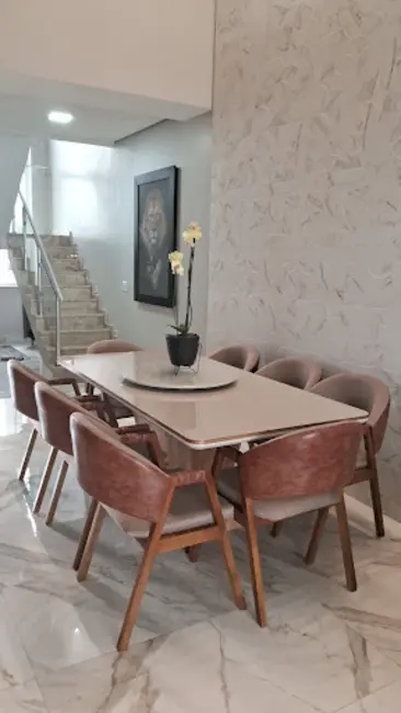Sobrado com 4 quartos à venda, 200m2 em Wanel Ville, Sorocaba - SP - imagem 7 Foto 7 de Sobrado com 4 quartos à venda, 200m2 em Wanel Ville, Sorocaba - SP