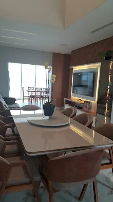 Sobrado com 4 quartos à venda, 200m2 em Wanel Ville, Sorocaba - SP - imagem 9 Foto 9 de Sobrado com 4 quartos à venda, 200m2 em Wanel Ville, Sorocaba - SP