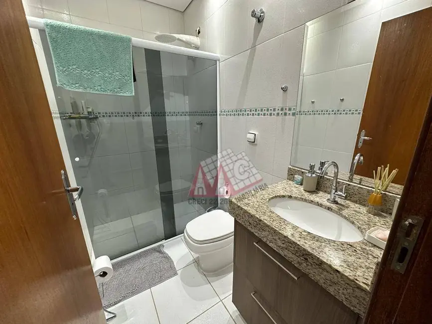 Sobrado com 4 quartos à venda, 200m2 em Wanel Ville, Sorocaba - SP - imagem 8 Foto 8 de Sobrado com 4 quartos à venda, 200m2 em Wanel Ville, Sorocaba - SP