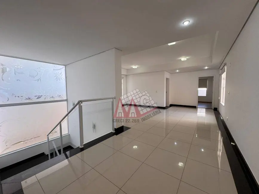 Sobrado com 5 quartos à venda, 360m2 em Jardim Residencial Tivoli Park, Sorocaba - SP - imagem 7 Foto 7 de Sobrado com 5 quartos à venda, 360m2 em Jardim Residencial Tivoli Park, Sorocaba - SP