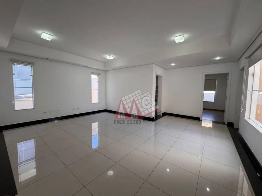 Sobrado com 5 quartos à venda, 360m2 em Jardim Residencial Tivoli Park, Sorocaba - SP - imagem 8 Foto 8 de Sobrado com 5 quartos à venda, 360m2 em Jardim Residencial Tivoli Park, Sorocaba - SP