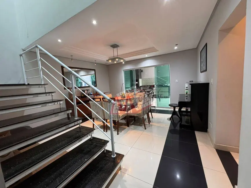 Sobrado com 3 quartos à venda, 250m2 em Sorocaba - SP - imagem 4 Foto 4 de Sobrado com 3 quartos à venda, 250m2 em Sorocaba - SP