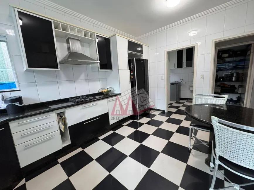 Sobrado com 3 quartos à venda, 250m2 em Sorocaba - SP - imagem 9 Foto 9 de Sobrado com 3 quartos à venda, 250m2 em Sorocaba - SP