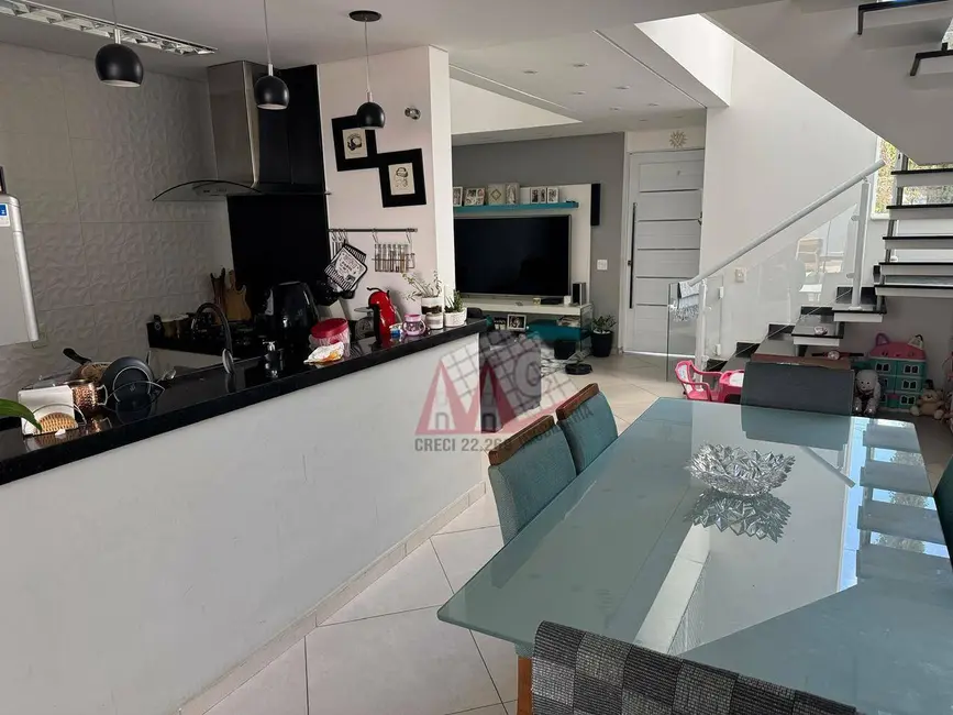 Sobrado com 3 quartos à venda, 200m2 em Wanel Ville, Sorocaba - SP - imagem 3 Foto 3 de Sobrado com 3 quartos à venda, 200m2 em Wanel Ville, Sorocaba - SP