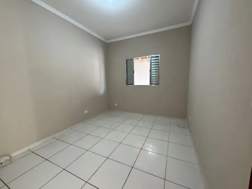 Foto 3 de Casa com 2 quartos para alugar, 220m2 em Jardim Piazza Di Roma II, Sorocaba - SP